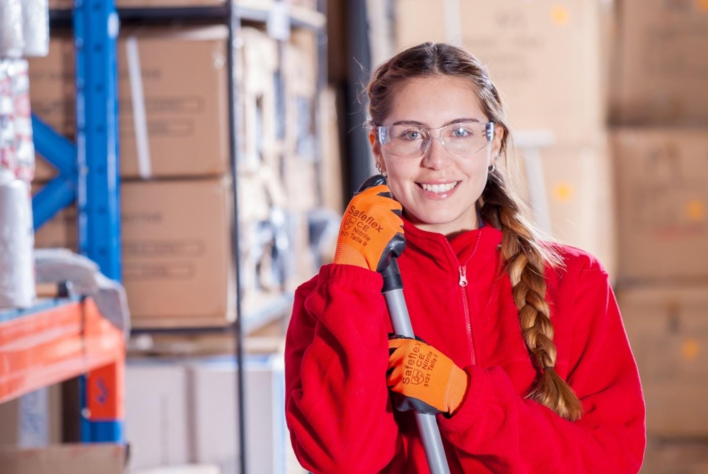 Hydrocarbons can cause FR garments to ignite suddenly